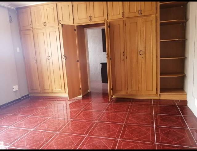 1 BEDROOM FLAT RENTED IN LENNOXTON